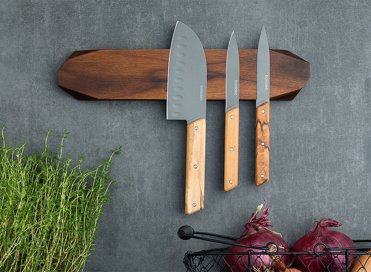 Barre à couteaux aimantée en acacia 'Horten' (L) - Barres à couteaux  aimantées - Arts